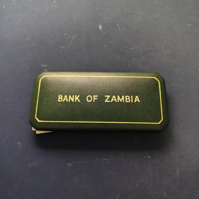 【全场包邮】纯粹捡漏拍515场 - 【少见】赞比亚1964年独立首版精制套币-量5000-原盒