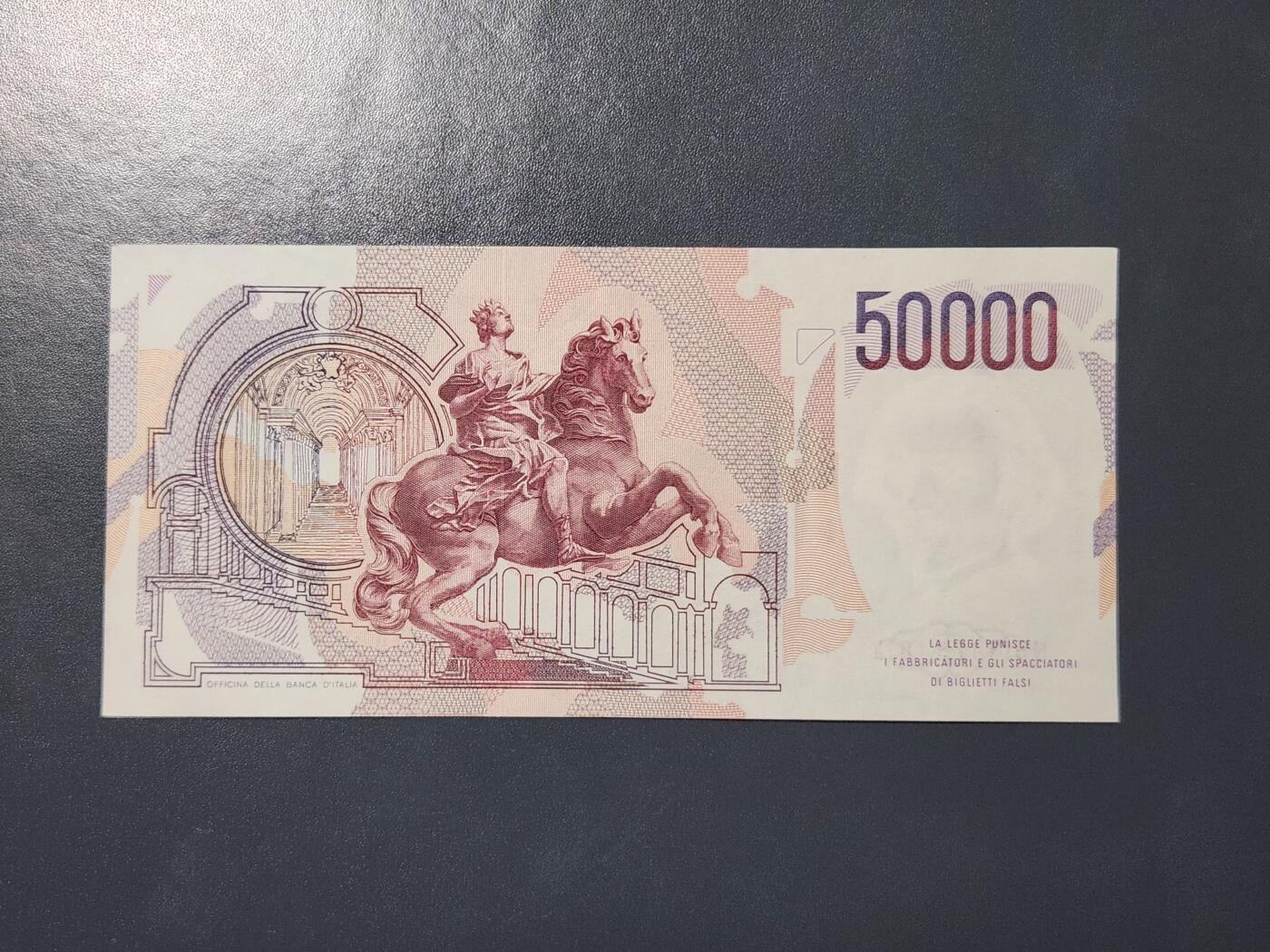 3月21号晚上8点 外国纸币自动截拍第42场 意大利1984年50000里拉5万纸币 近新极美品