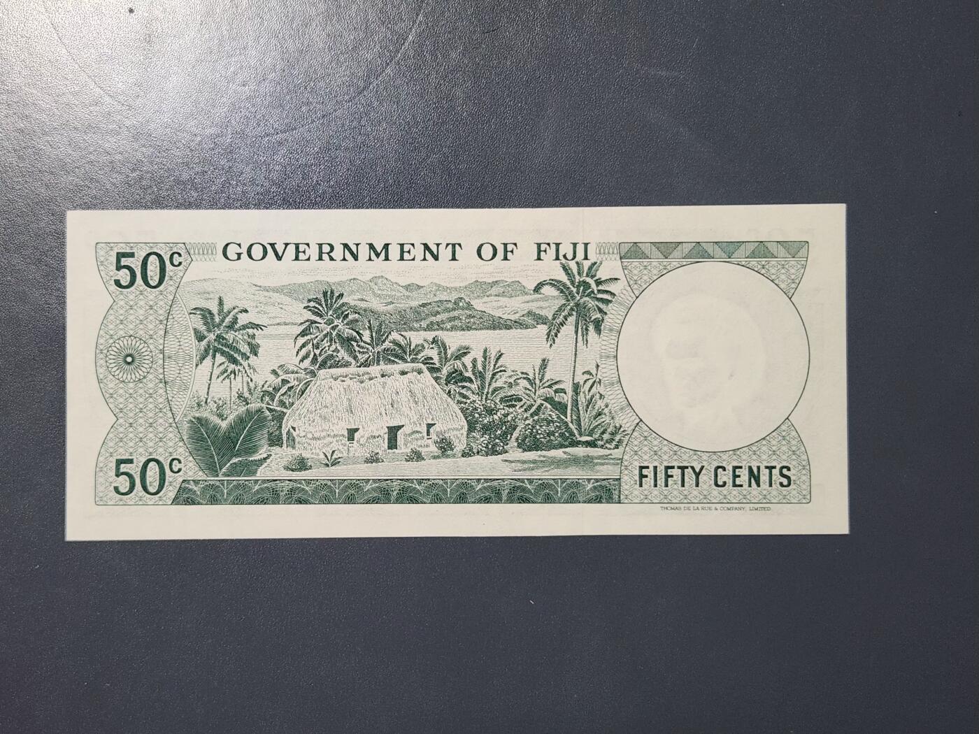 3月22号晚上8点 外国纸币自动截拍第43场 英属 斐济50分 1971年版 英女王戎装像 新品