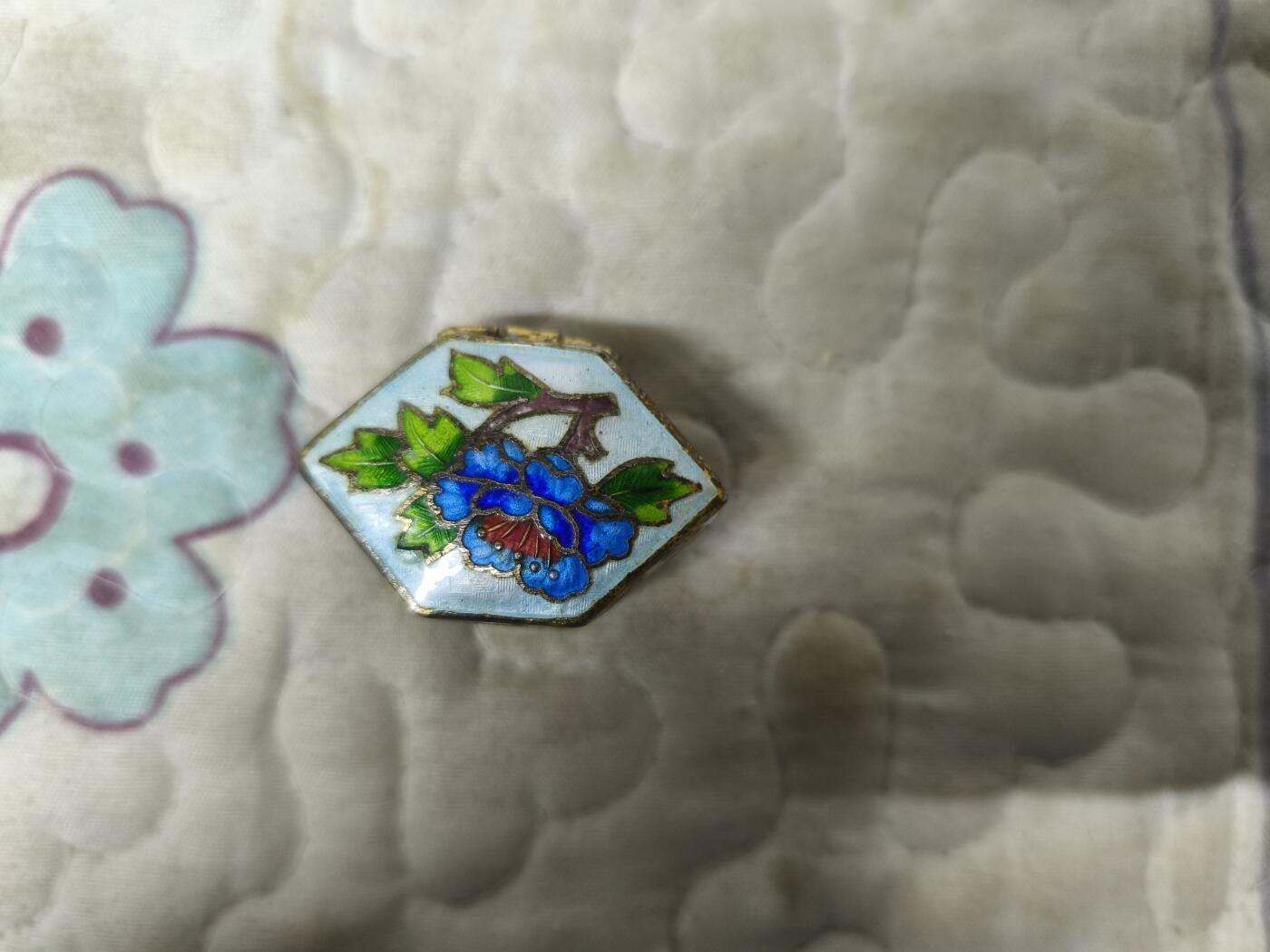 海外回流精品拍卖 3.28 日本回流创汇时期景泰蓝小盒