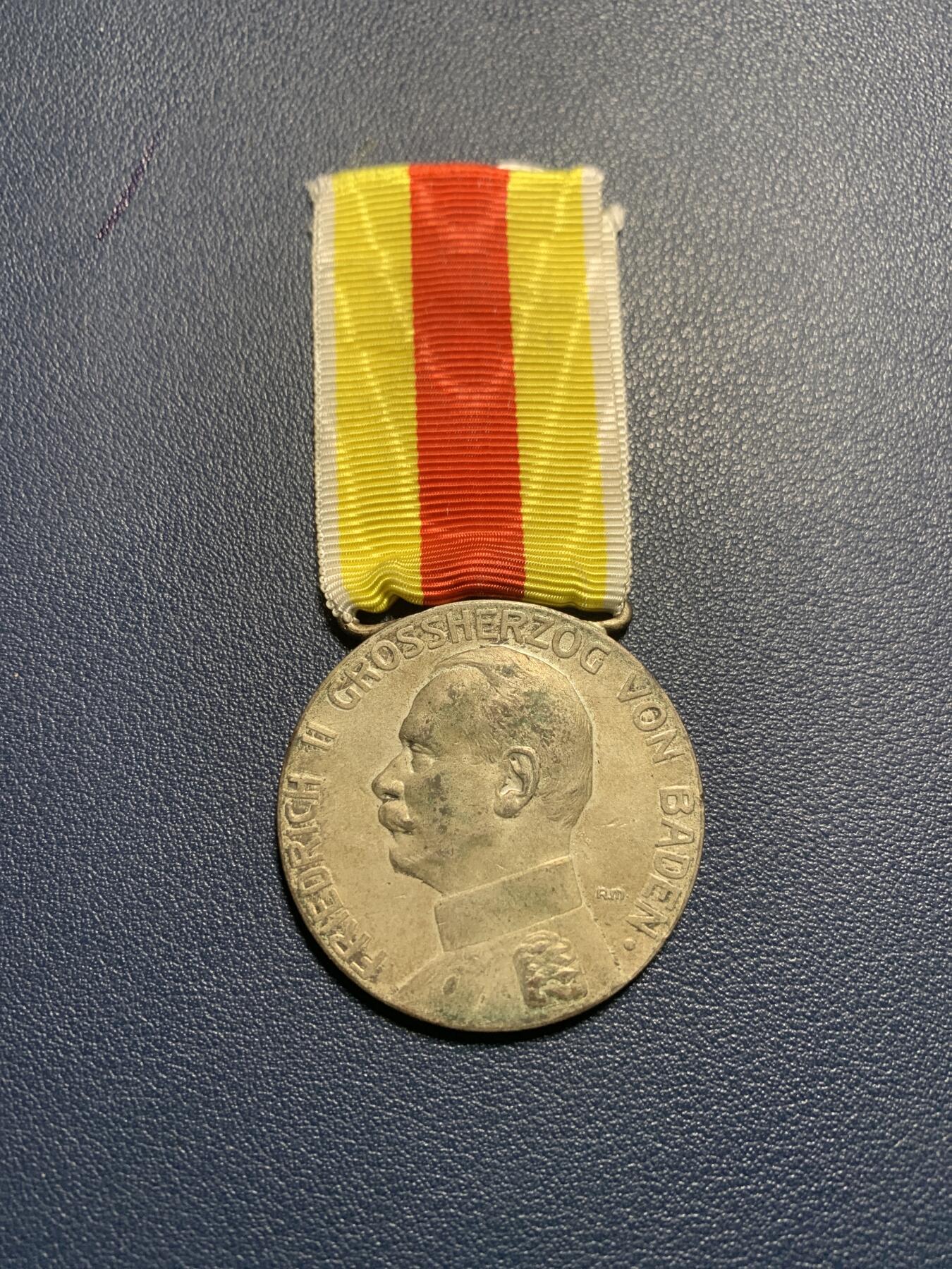 欢度清明，直接出价就行，这场不读秒到点直接结拍。