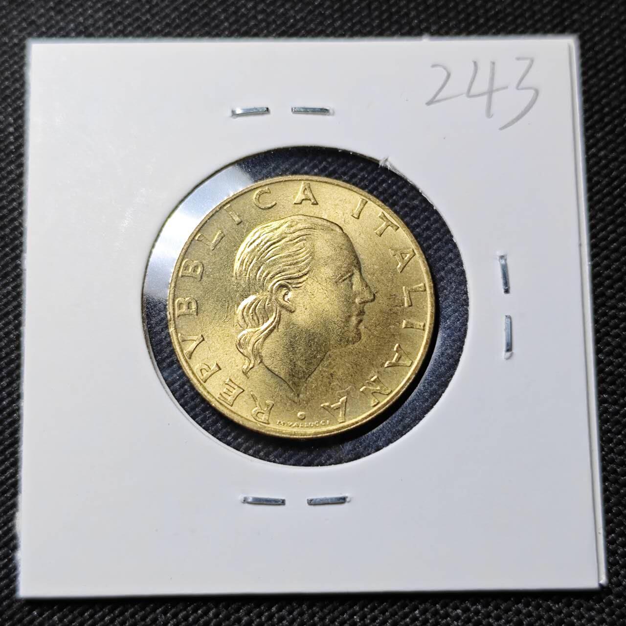 KK钱币收藏小铺   套币专场 2月预留时间 周末发货  意大利200里拉纪念币