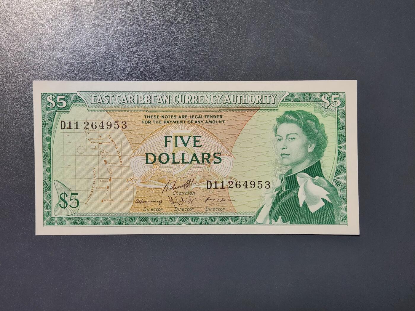 3月22号晚上8点 外国纸币自动截拍第43场 东加勒比5元纸币 1965年版 戎装伊丽莎白女王 新品