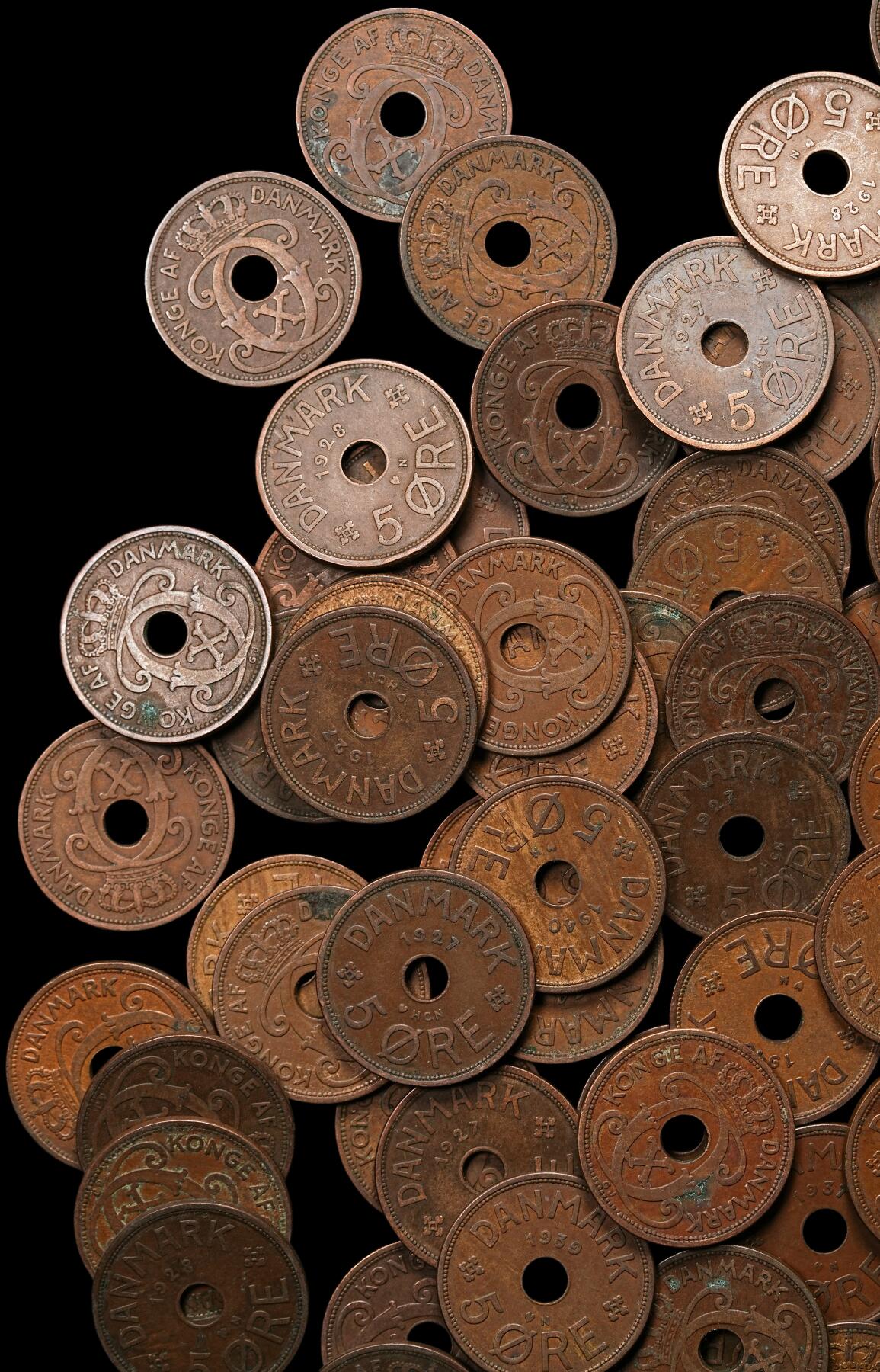 修遠堂世界钱币第108期 丹麦中孔5欧尔铜币70枚，1927-1940年