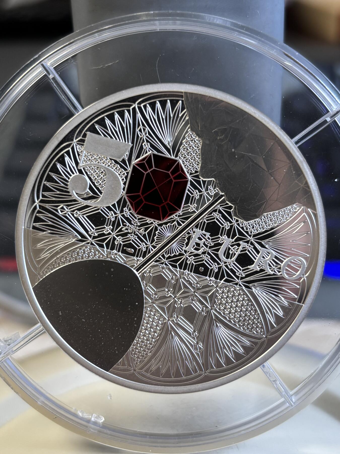 第195期拍卖 法国2014年法兰西魁宝系列1巴卡拉水晶5盎司银币，950银，163.8克，发行500枚