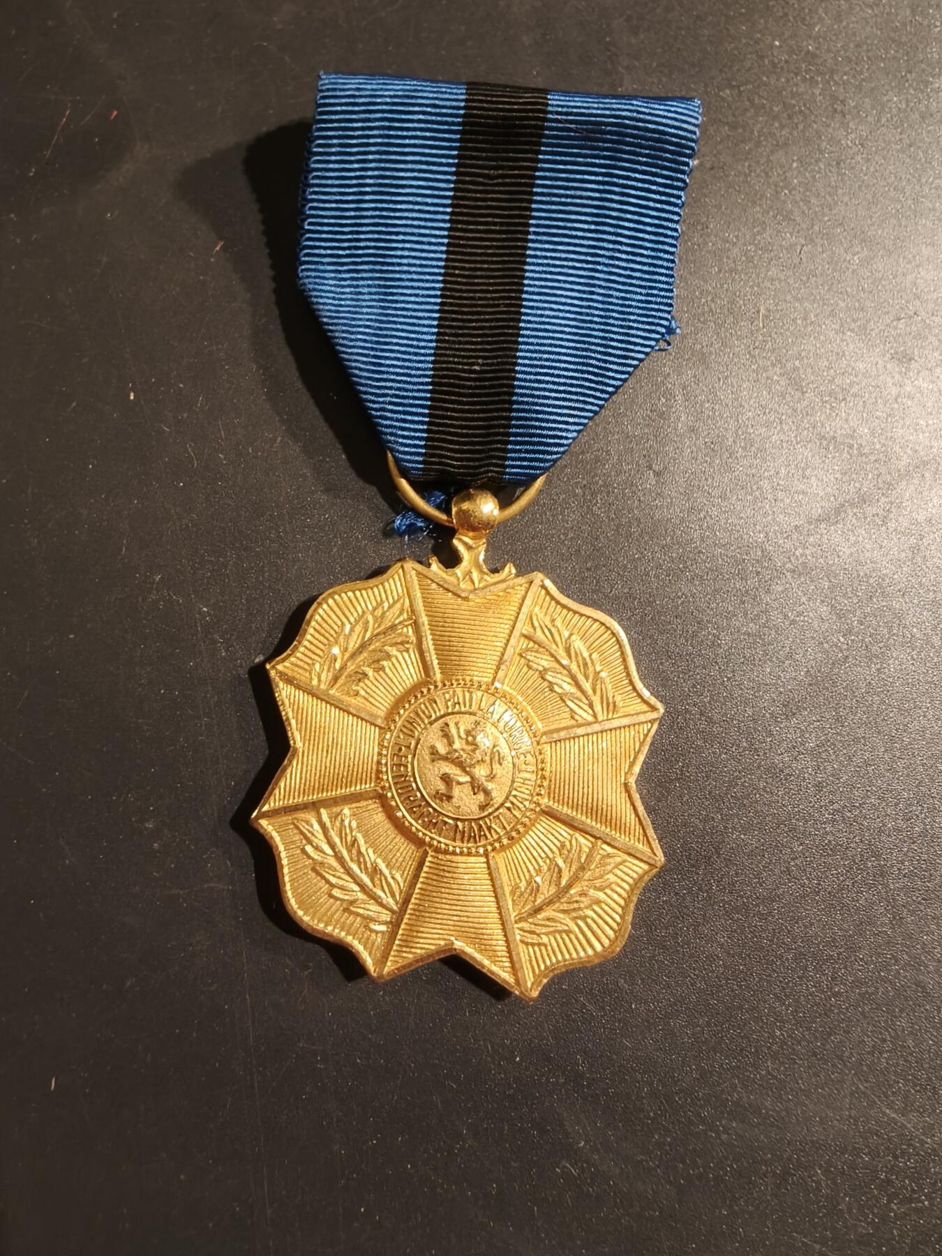 老王徽章第188期 比利时金级利奥波德二世奖章