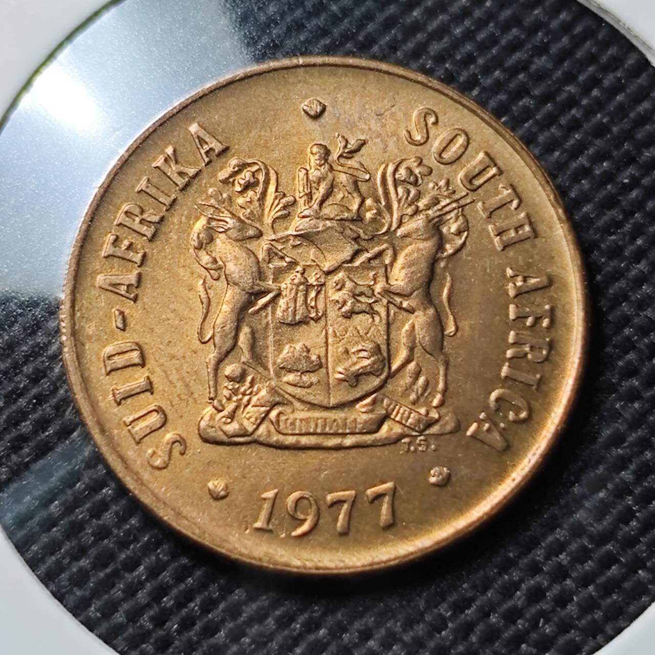 KK钱币收藏小铺   套币专场 2月预留时间 周末发货 1977 南非1分 好品