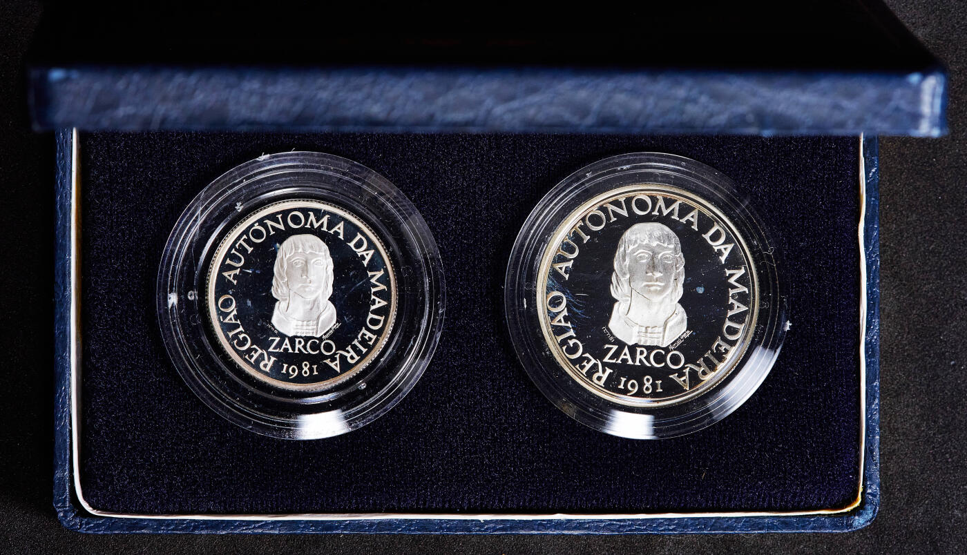 【俄甄集藏】2026年(050)04-01星期三 晚 19:30 全场包邮 葡萄牙1981年纪念马德拉群岛自治区25、100埃斯库多精制银币2枚套，原盒，重量：11克/16.5克，925银，发行量20000套，少见品种