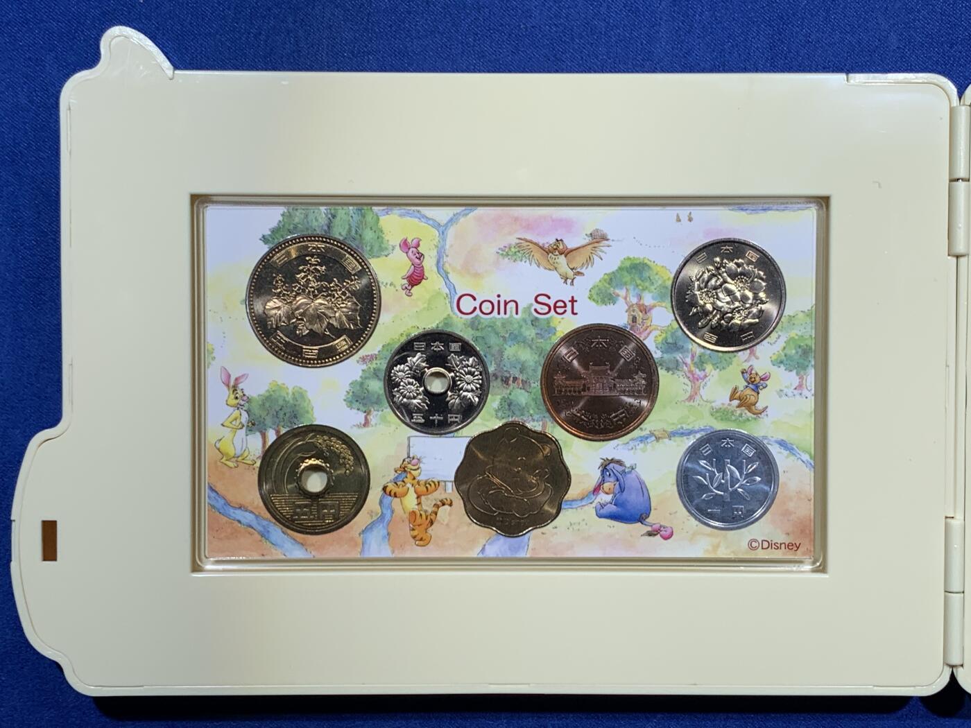 《竞宝斋》第473场 周日，周一 2场连拍 （全场包邮）欢迎送拍 日本2006年套币 小熊维尼