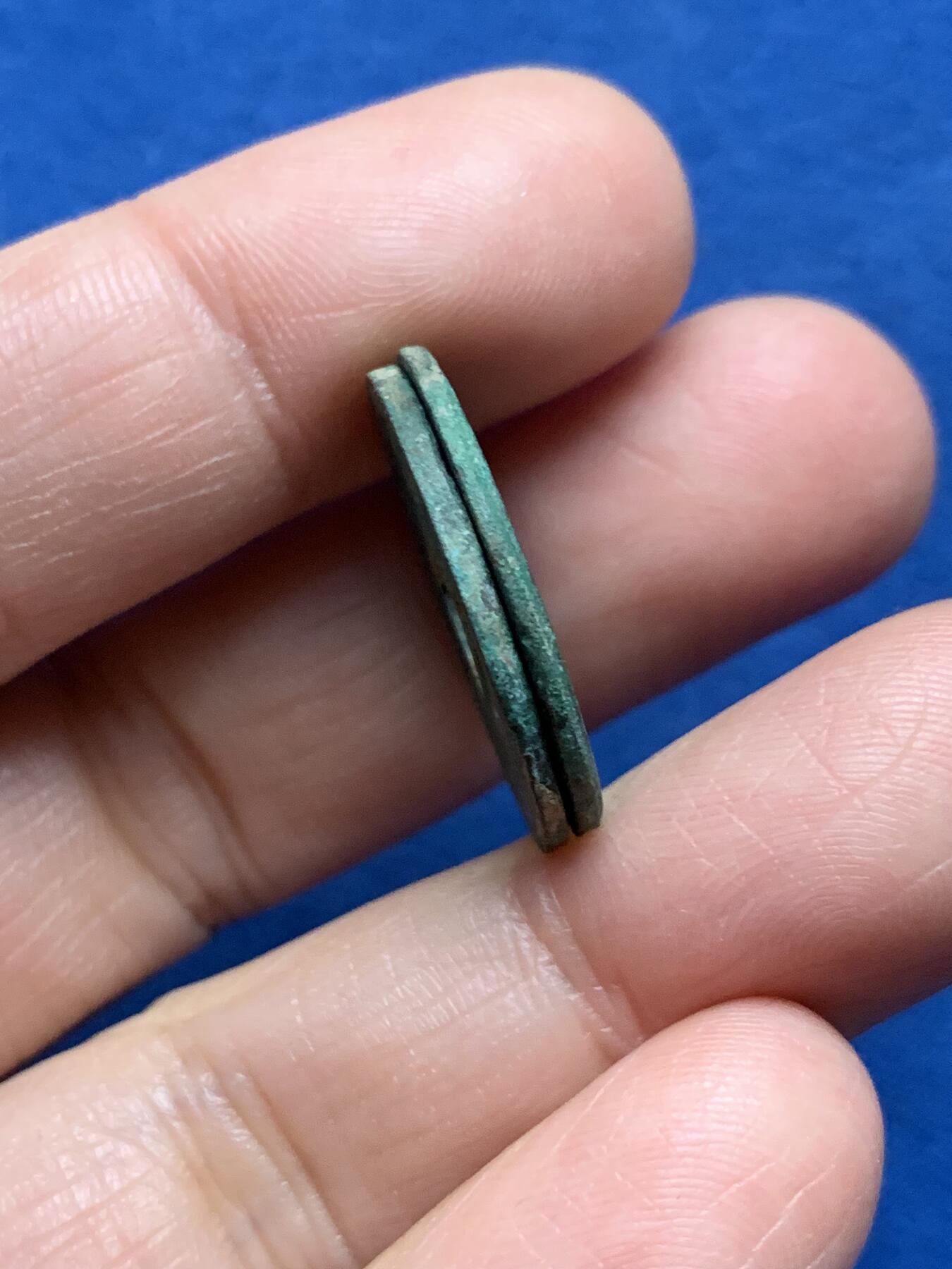 《竞宝斋》第473场 周日，周一 2场连拍 （全场包邮）欢迎送拍 两枚一组 美品乾元重宝