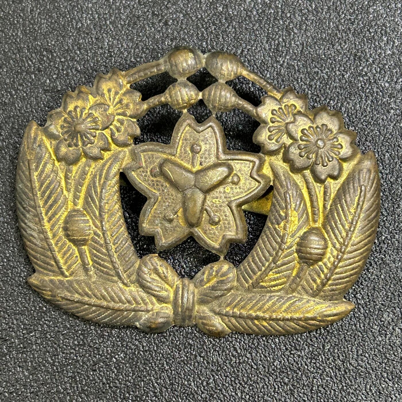 西秦中古拍卖第八十一期  不忘历史·抗战收藏 日本消防早期大帽徽