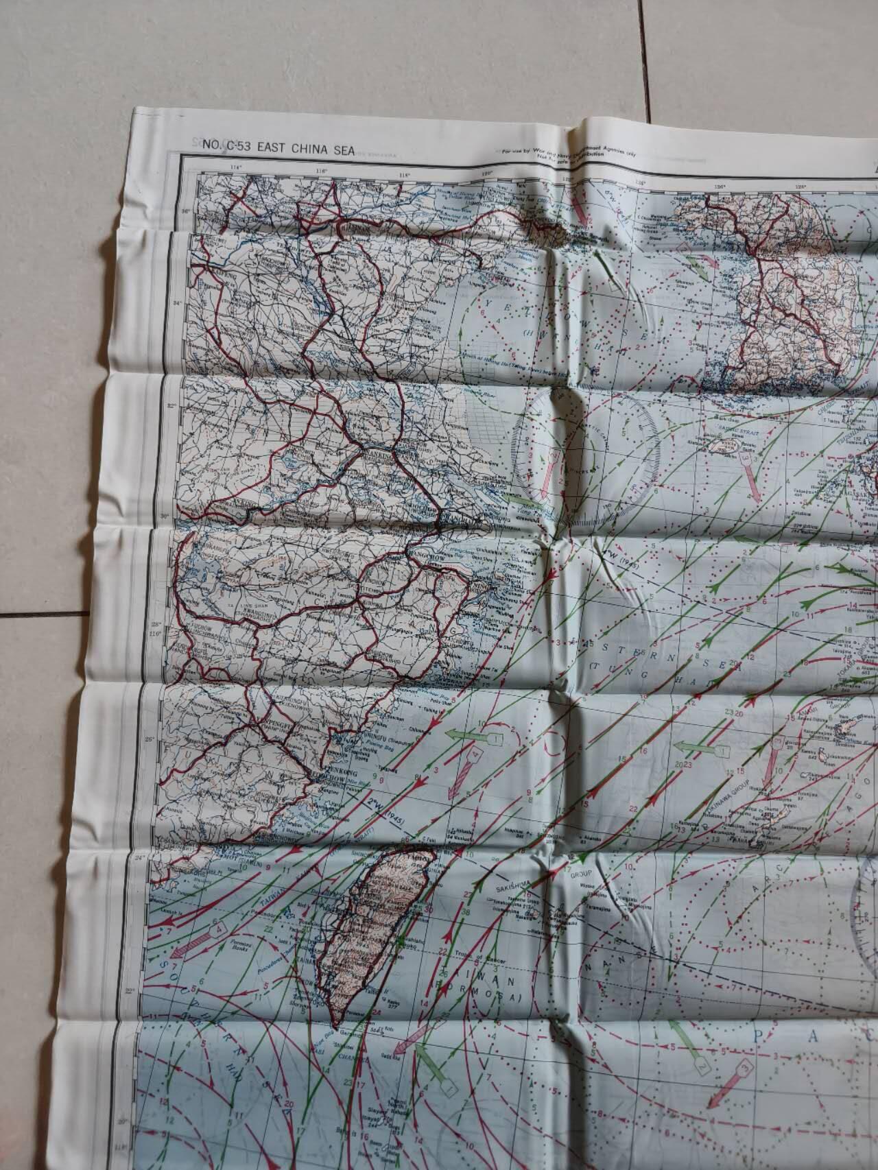 老王徽章第188期 美国二战陆军航空兵逃生图 正面为日本与中国南海 背面为中国东海 大型尺寸约1.2米×1.2米