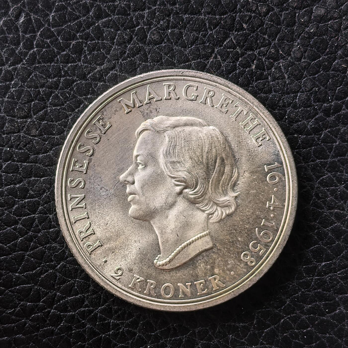 道一币馆币章第一百七十一场 丹麦1958年玛格丽特公主18岁生日纪念2克朗银币 15g 800s
