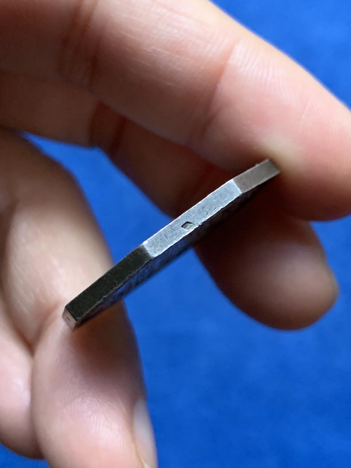 《竞宝斋》第473场 周日，周一 2场连拍 （全场包邮）欢迎送拍 法国盲童之家八角银质代币 拿三头像 15.45克 30.7mm 菱形边铭