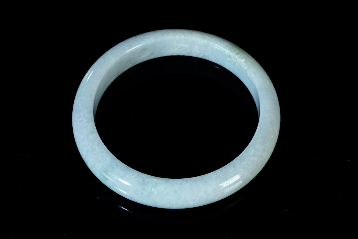 上海都达杂项专场五十八【全场包邮】  天然 冰糯种翡翠（A货）手镯 附鉴定证书93-13