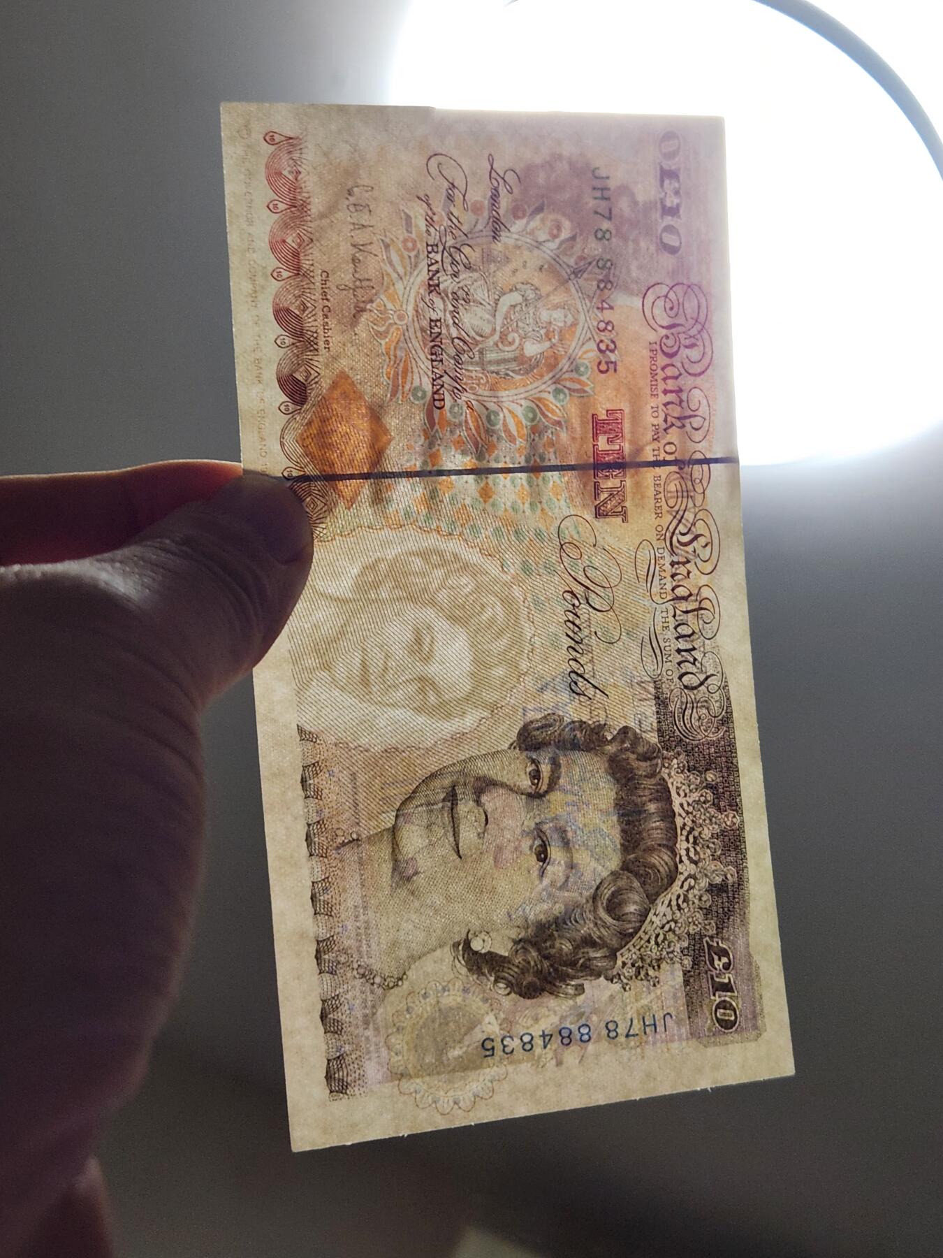 3月23号晚上8点 外国纸币自动截拍第44场 英国10近新极美品