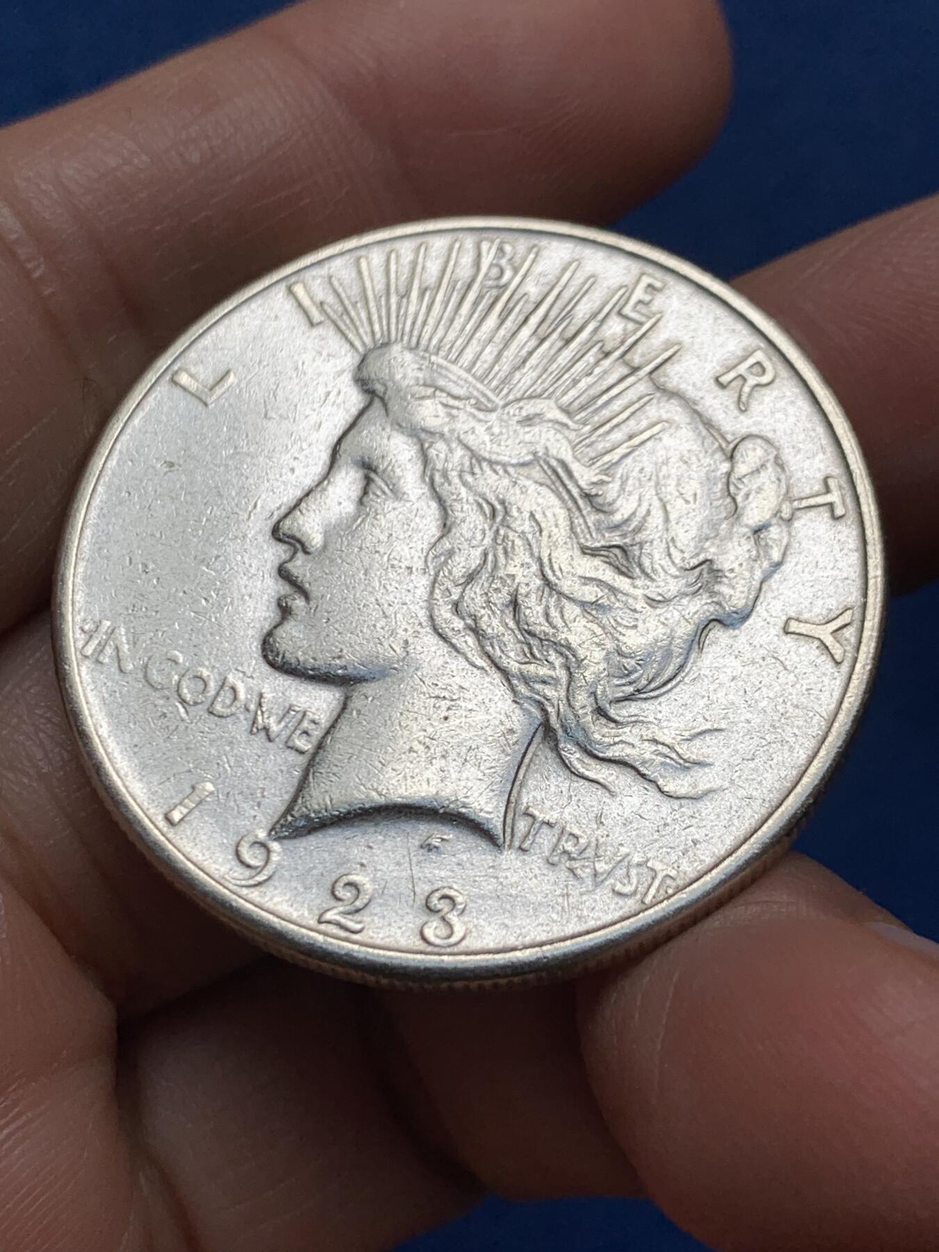 《竞宝斋》第473场 周日，周一 2场连拍 （全场包邮）欢迎送拍 美国1923年和平鸽一元银币