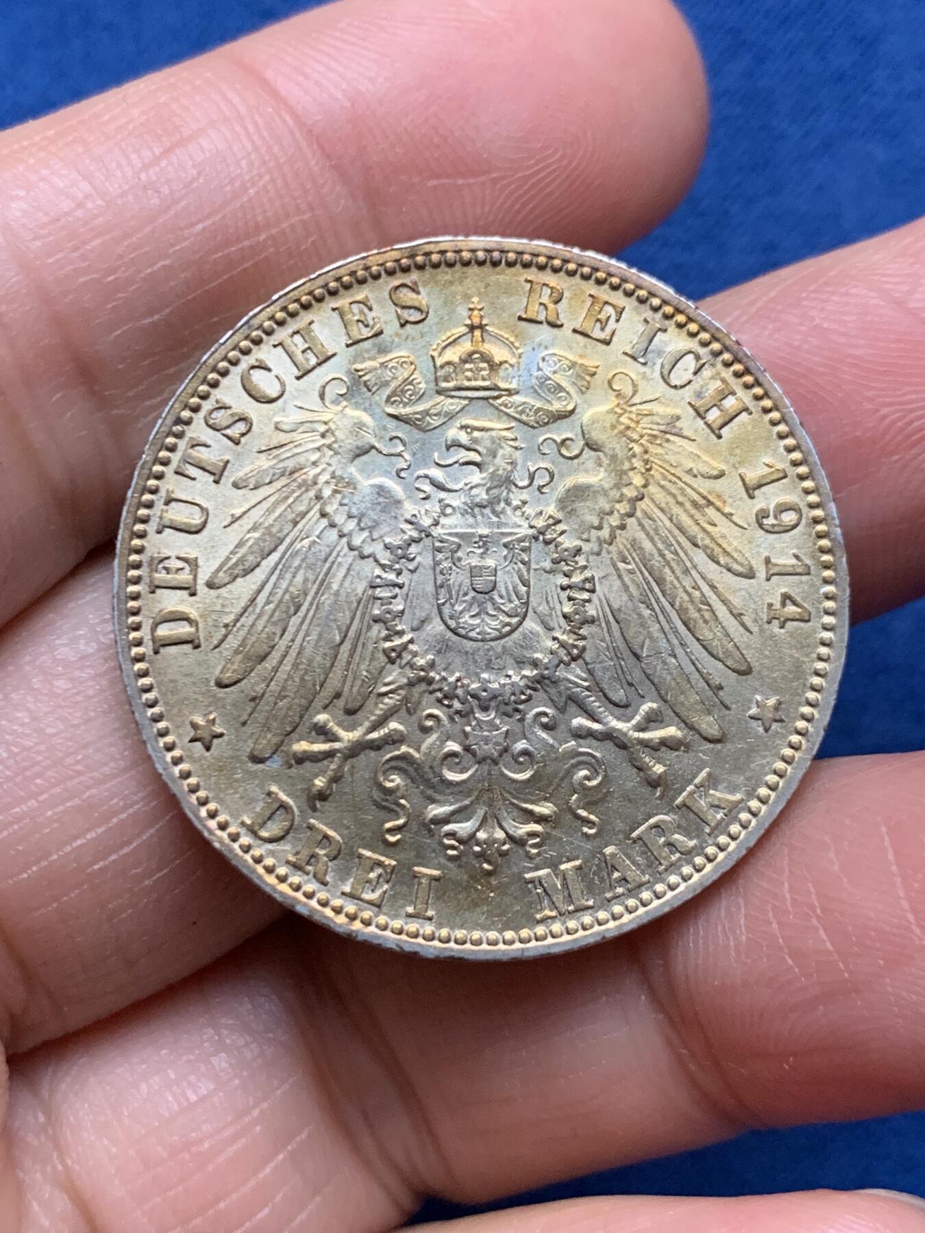 《竞宝斋》第473场 周日，周一 2场连拍 （全场包邮）欢迎送拍 德国 1914年 巴伐利亚路德维希三世 3马克 银币 好品淡彩转光