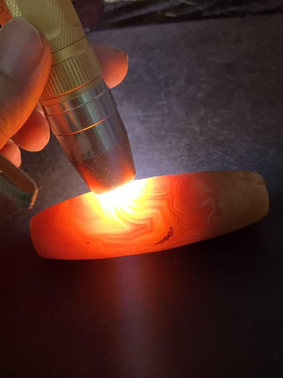 精美巨无霸天眼风化纹缠丝玛瑙大桶珠（把件)一颗 ，