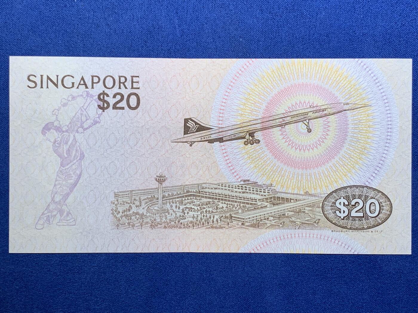 《竞宝斋》第473场 周日，周一 2场连拍 （全场包邮）欢迎送拍 新加坡 1979年20元 鸟版 全新UNC