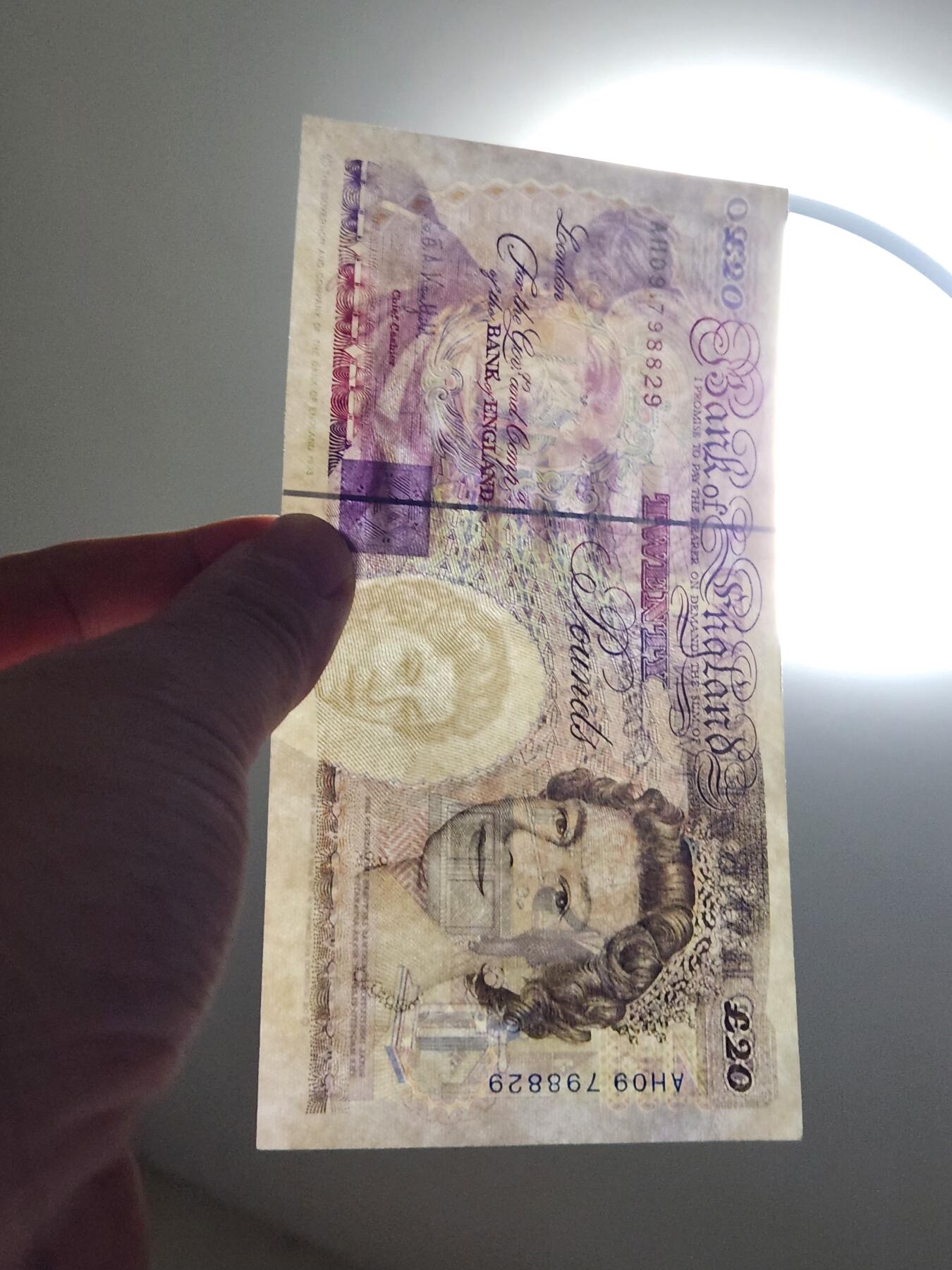 3月23号晚上8点 外国纸币自动截拍第44场 英国20近新极美品