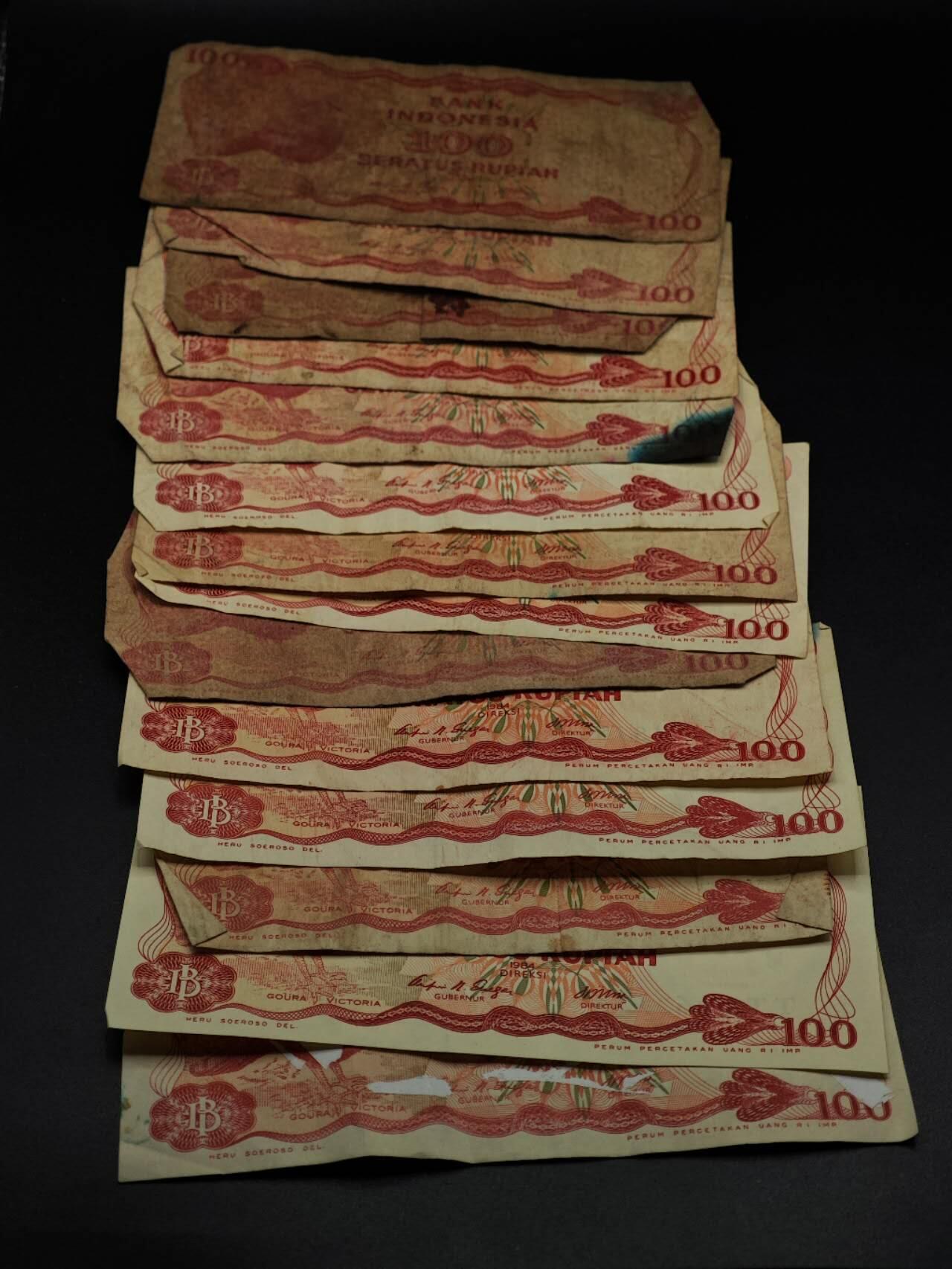  【淘币小摊】限时拍第八百八十四拍   纸币场    每周一统一发货 印尼100卢比纸币14张【有折】