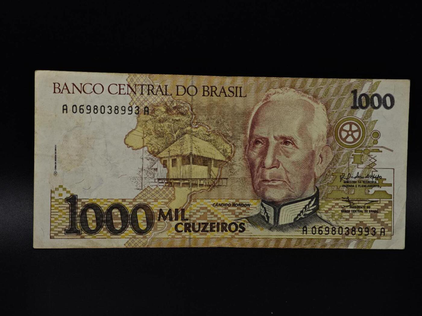  【淘币小摊】限时拍第八百八十四拍   纸币场    每周一统一发货 巴西1000克鲁塞罗纸币【有折】