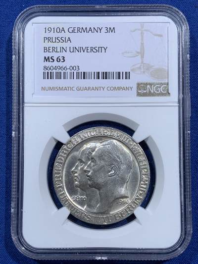 《竞宝斋》第473场 周日，周一 2场连拍 （全场包邮）欢迎送拍 - NGC MS63 德国普鲁士王国1910年柏林大学建成一百周年3马克银币，银光闪闪，转光强烈细节优秀，状态极佳。