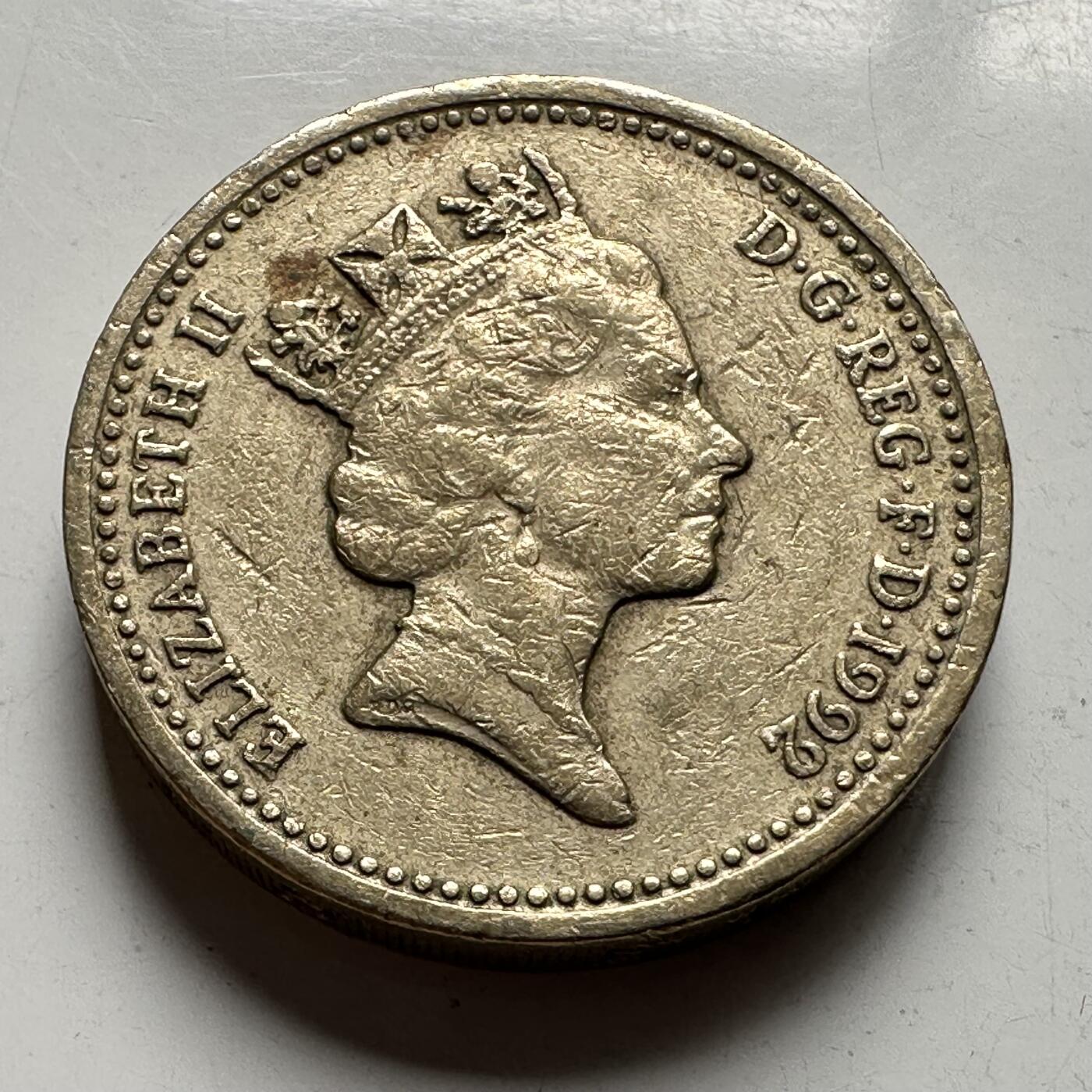 🌹外币初藏🌹🐯2026年第33场   每周二四六晚8️⃣点 接代拍 英国1992年一英镑