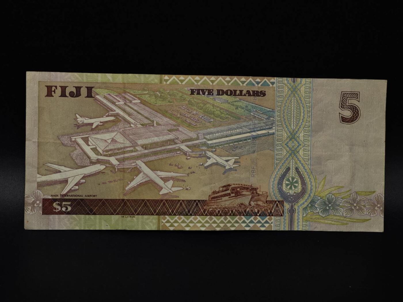  【淘币小摊】限时拍第八百八十四拍   纸币场    每周一统一发货 斐济5元纸币【有折】