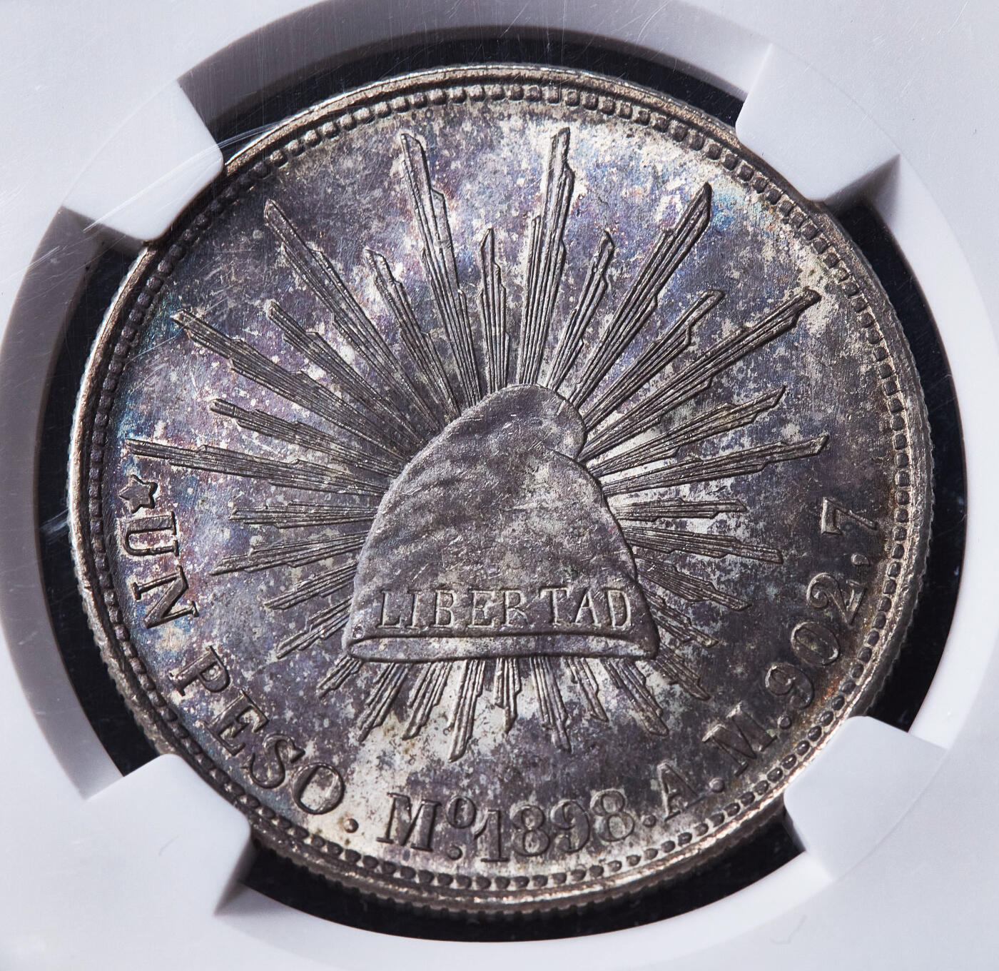 【俄甄集藏】2026年(050)04-01星期三 晚 19:30 全场包邮 墨西哥1898年Mo Am版1比索直边鹰洋大银币，NGC MS66，原味酱彩转光品相，顶级状态