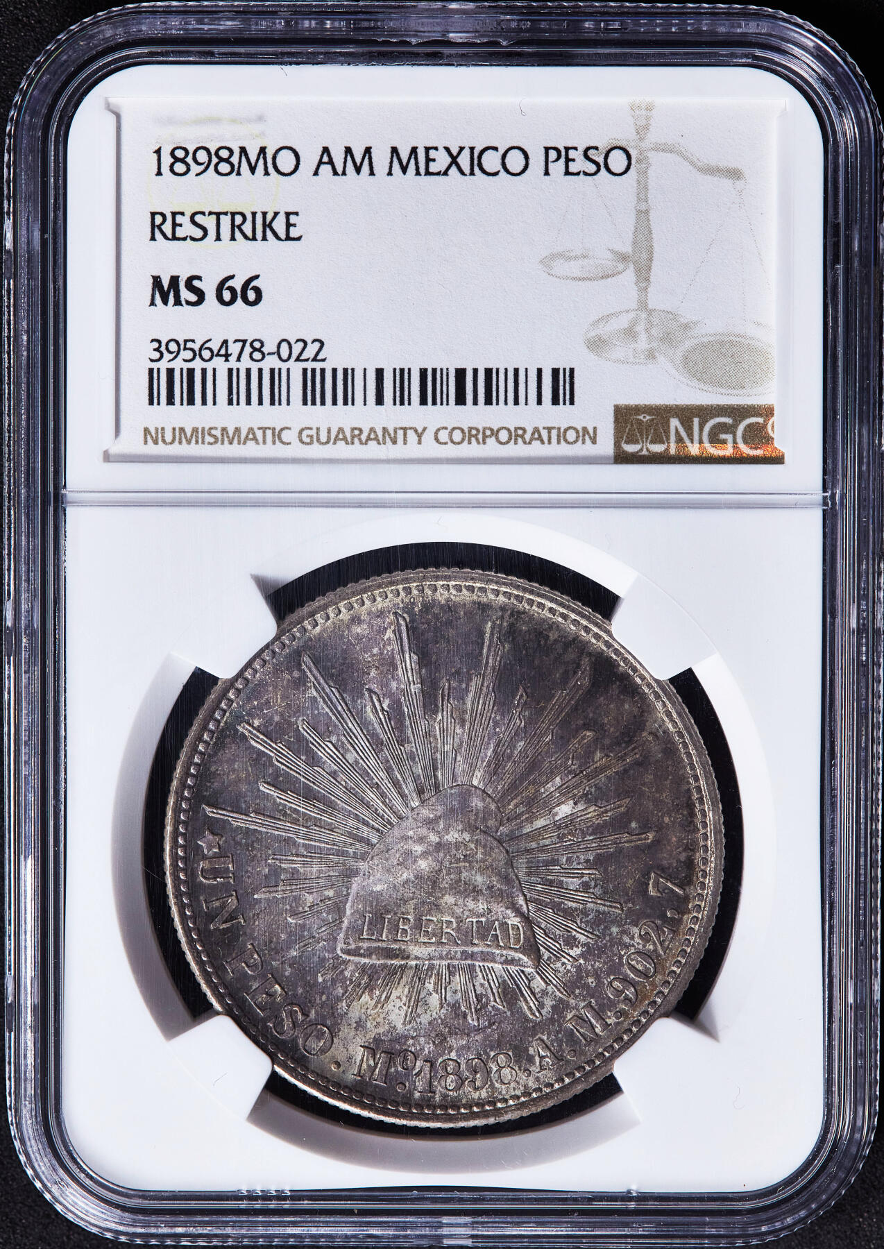 【俄甄集藏】2026年(050)04-01星期三 晚 19:30 全场包邮 墨西哥1898年Mo Am版1比索直边鹰洋大银币，NGC MS66，原味酱彩转光品相，顶级状态