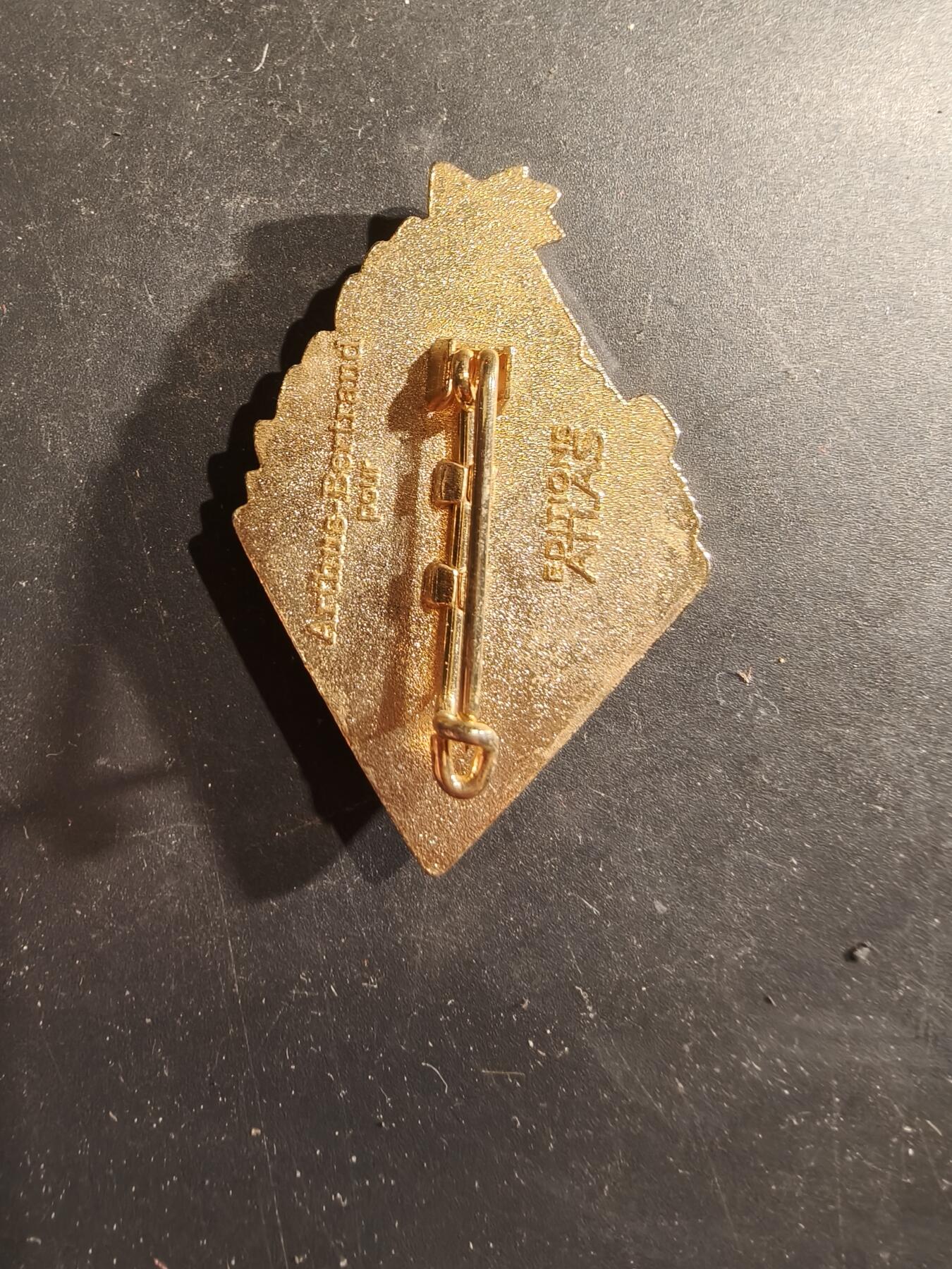 老王徽章第188期 法国韩战联合国法军证章