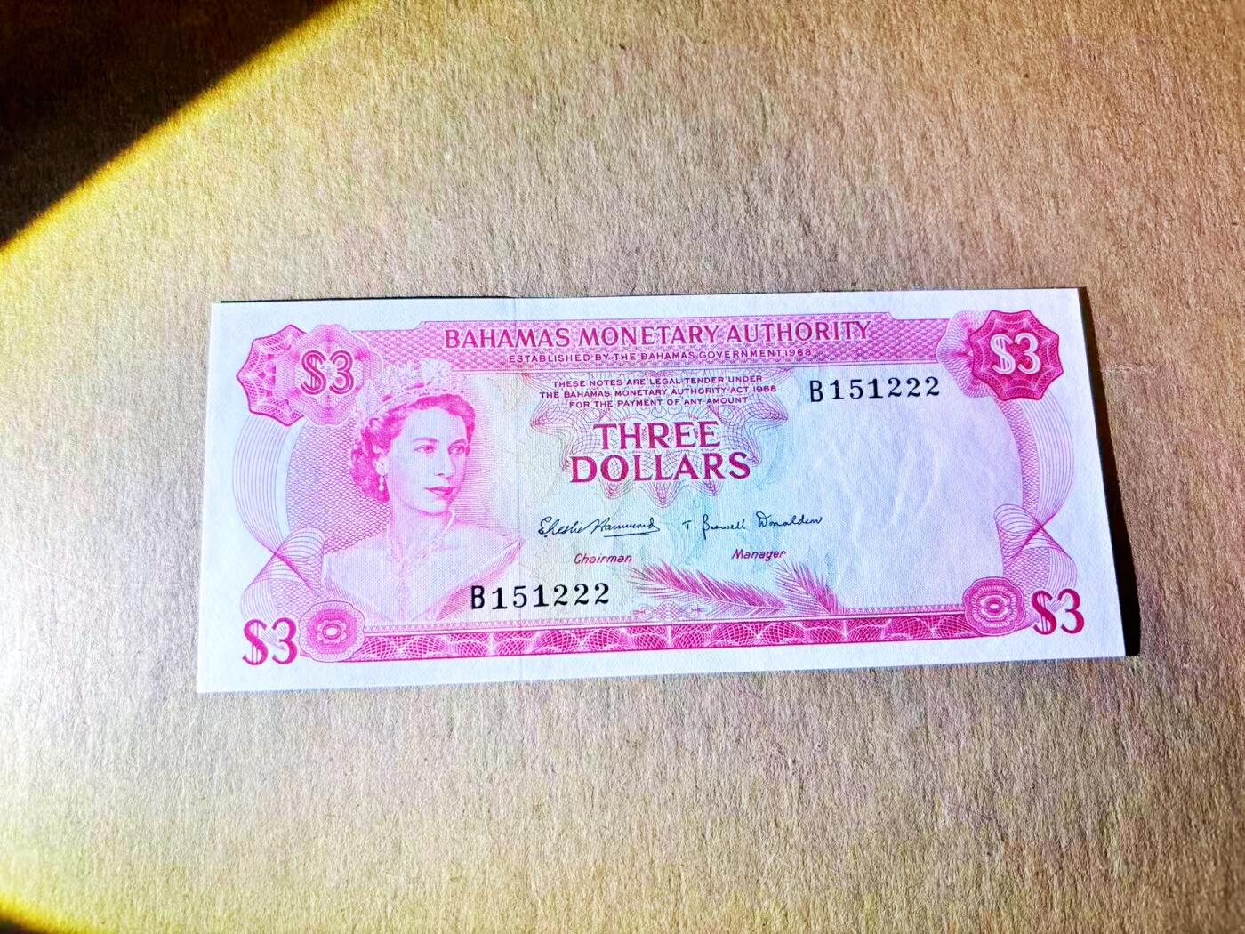 【Blue Auction】世界纸币精拍第798期——18级TOP拍卖/信誉/品质/专业/高效💫 【222豹子号无47】巴哈马 1968年3元 彩背 女王 全新UNC  