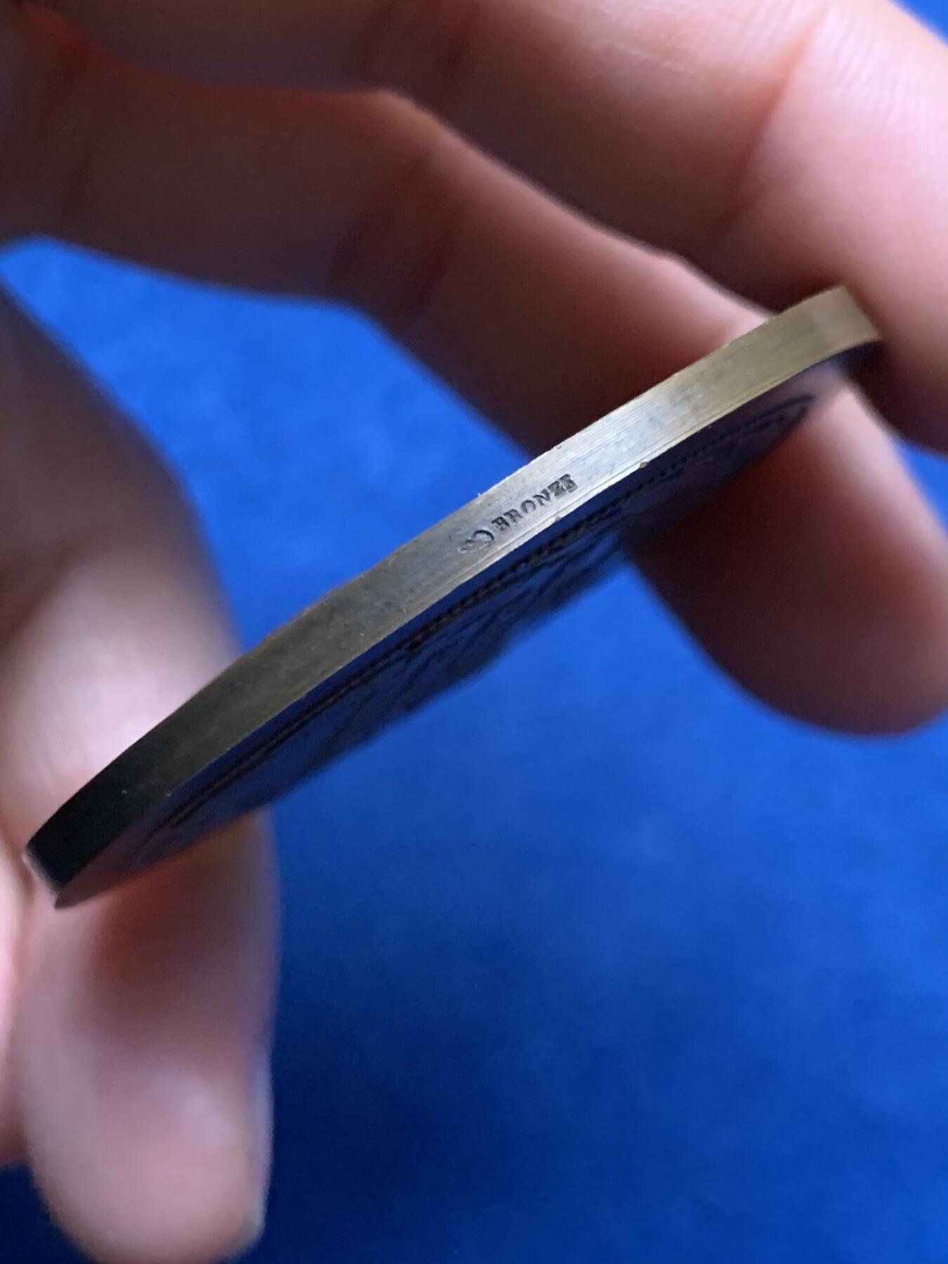 《竞宝斋》第473场 周日，周一 2场连拍 （全场包邮）欢迎送拍 法国军事准备铜章 64.4克 49.7mm 丰饶角铜标