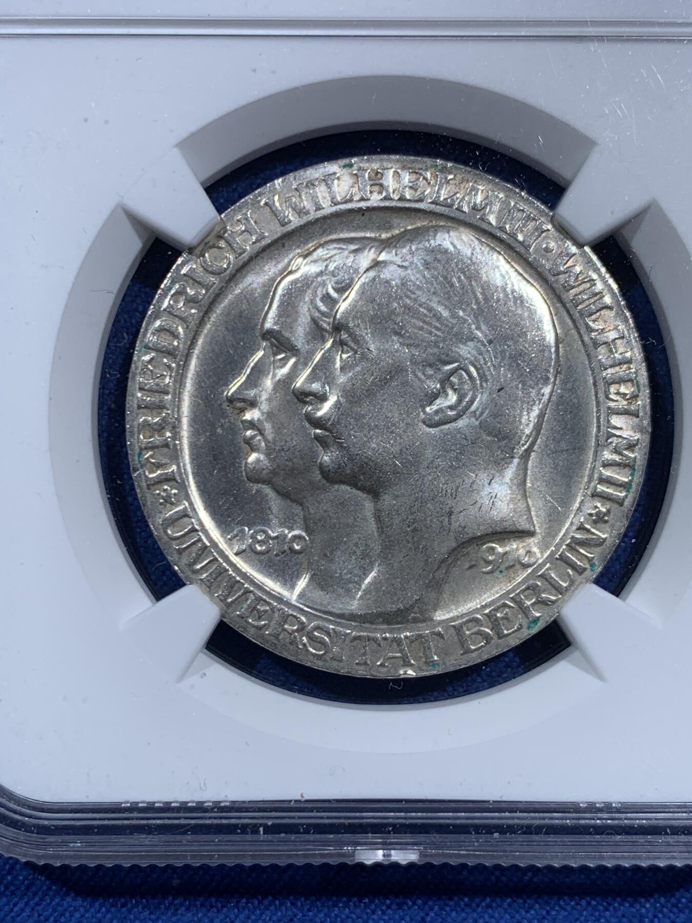 《竞宝斋》第473场 周日，周一 2场连拍 （全场包邮）欢迎送拍 NGC MS63 德国普鲁士王国1910年柏林大学建成一百周年3马克银币，银光闪闪，转光强烈细节优秀，状态极佳。