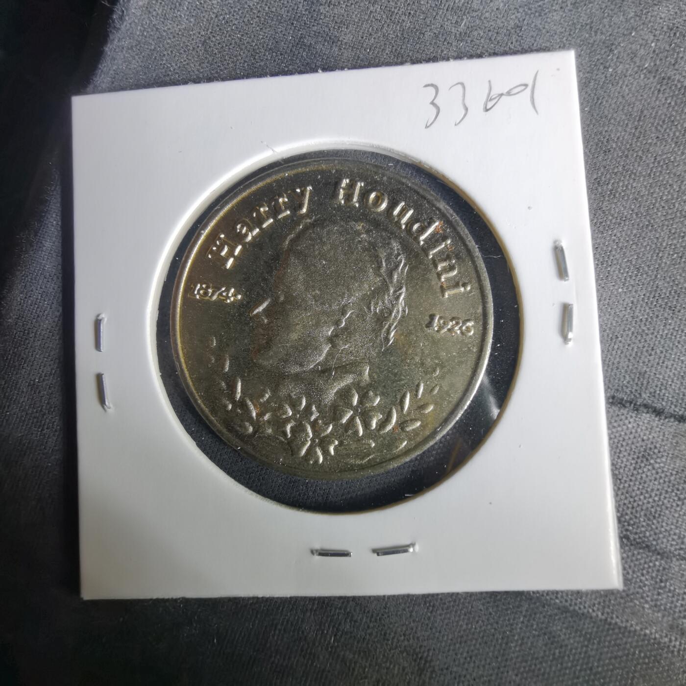 沼泽如烟--第1033场 纪念章