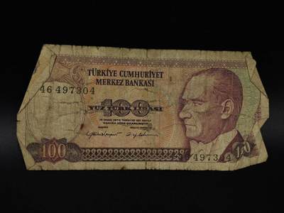 【淘币小摊】限时拍第八百八十四拍   纸币场    每周一统一发货 - 土耳其100里拉纸币【有折】