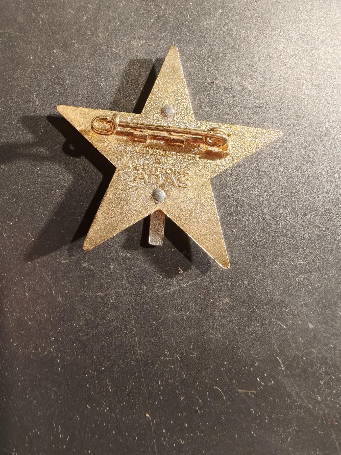 老王徽章第188期 法国陆军摩洛哥第1斯帕希骑兵团证章    該團歷史悠久，源自摩洛哥輕騎兵，並在第一次和第二次世界大戰中服役，其中包括自由法國軍隊