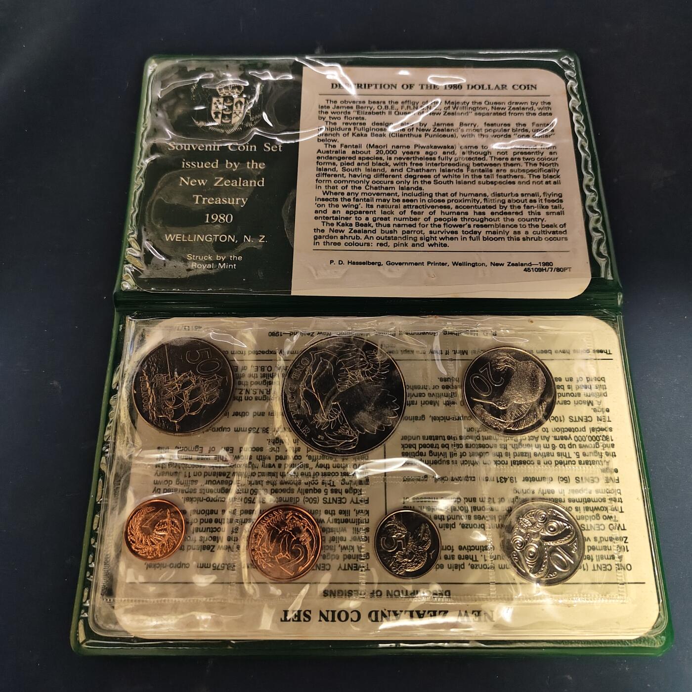 【全场包邮】纯粹捡漏拍514场 新西兰1980年官方封装套币-含1元本地鸟类系列扇尾鹟克朗型纪念币