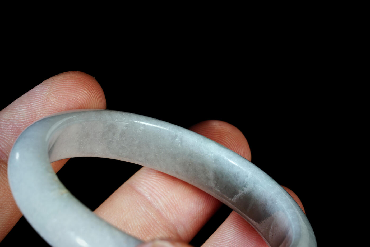 上海都达杂项专场五十八【全场包邮】  天然 冰糯种翡翠（A货）手镯 附鉴定证书93-13