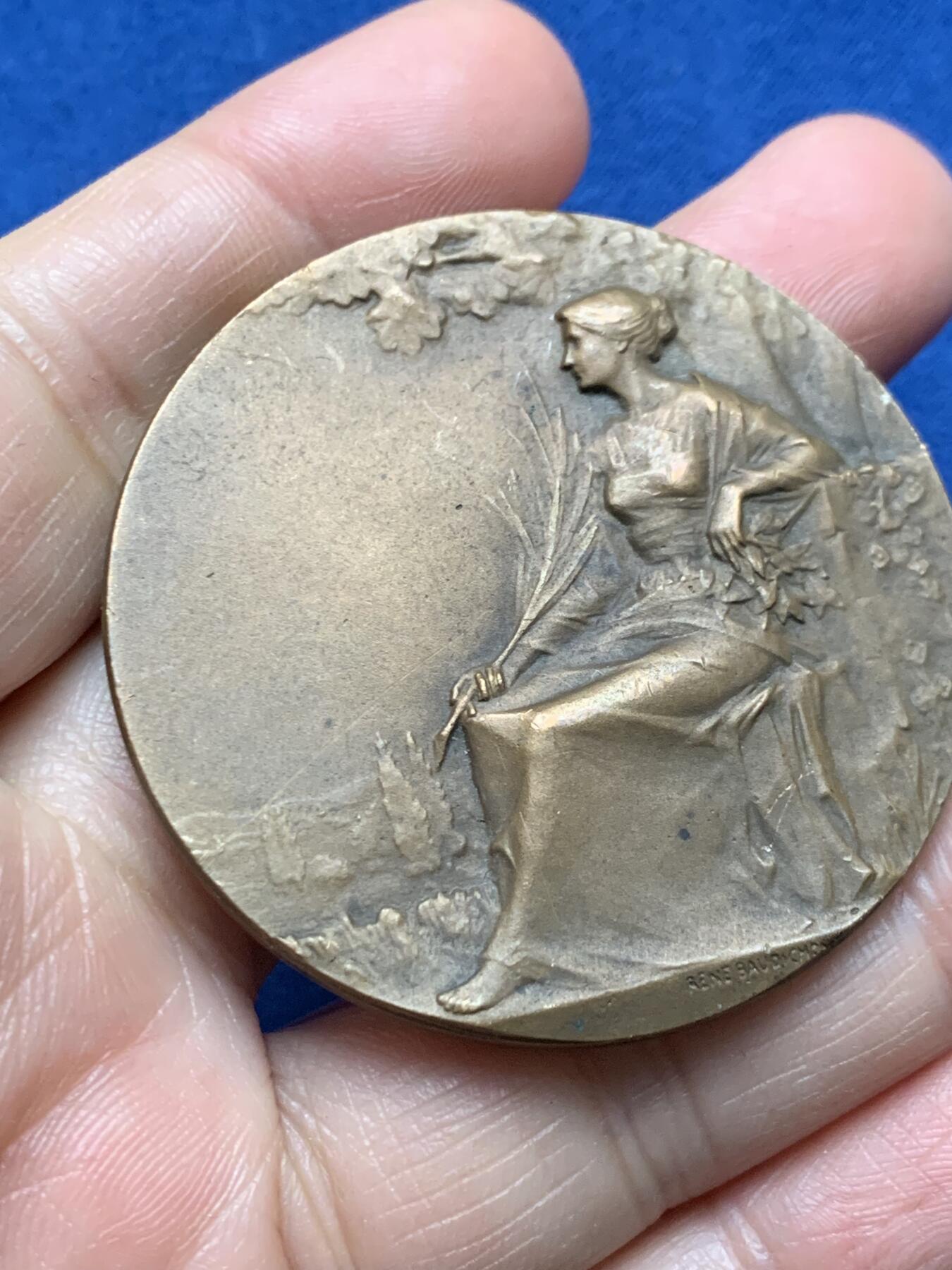 《竞宝斋》第473场 周日，周一 2场连拍 （全场包邮）欢迎送拍 法兰西玛丽安娜女神铜章 52.1克 49.3mm 三角铜标