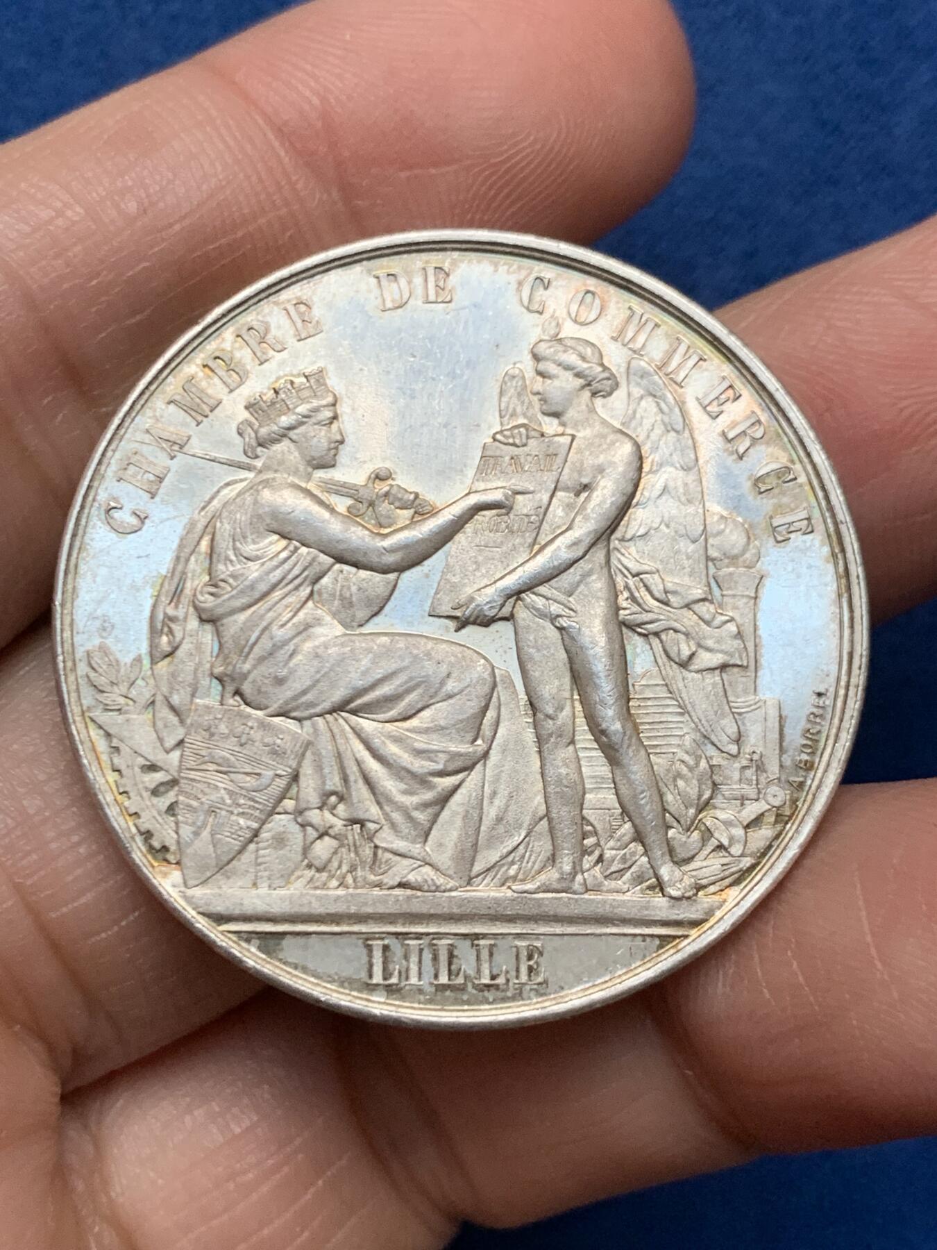 《竞宝斋》第473场 周日，周一 2场连拍 （全场包邮）欢迎送拍 法国里尔商会银质代币 22.35克 36.9mm 丰饶角银标