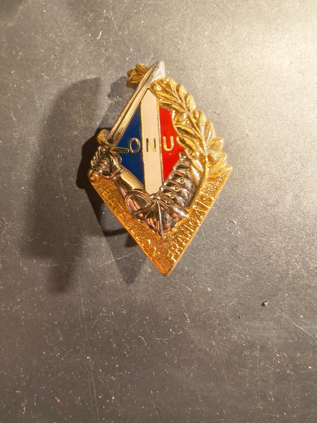 老王徽章第188期 法国韩战联合国法军证章