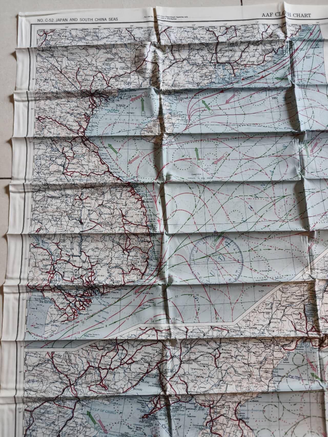 老王徽章第188期 美国二战陆军航空兵逃生图 正面为日本与中国南海 背面为中国东海 大型尺寸约1.2米×1.2米