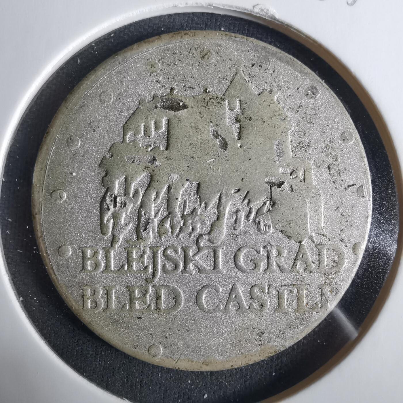 沼泽如烟--第1033场 纪念章