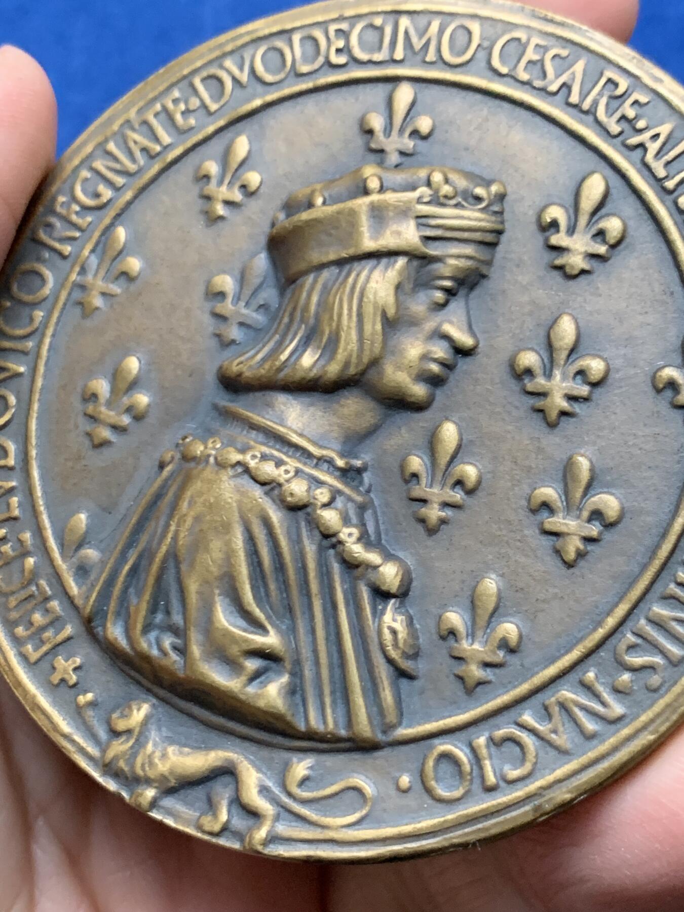 《竞宝斋》第473场 周日，周一 2场连拍 （全场包邮）欢迎送拍 路易十二与安妮大铜章 175.9克 71.2mm 丰饶角铜标 复古工艺 双面高浮雕