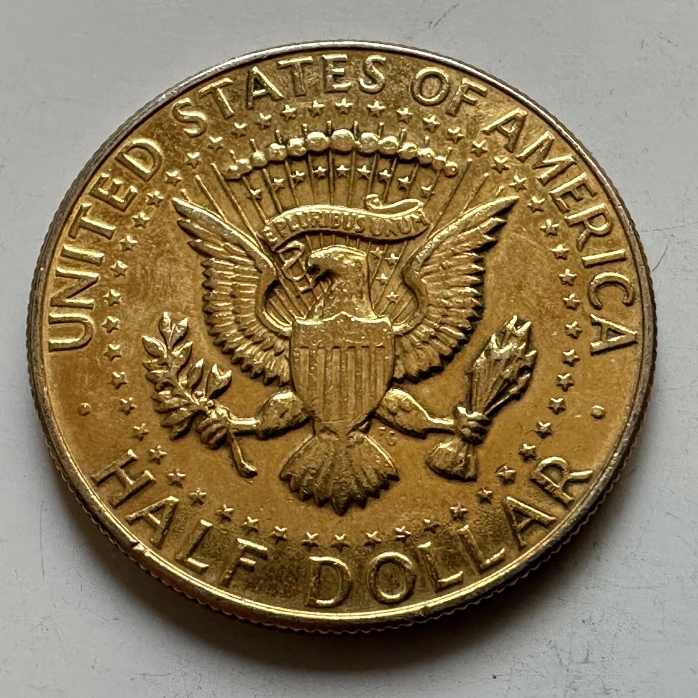 🌹外币初藏🌹🐯2026年第34场   每周二四六晚8️⃣点 接代拍 美国1967年肯尼迪 半美元银币 11.34g 30.6mm 40%银 镀金