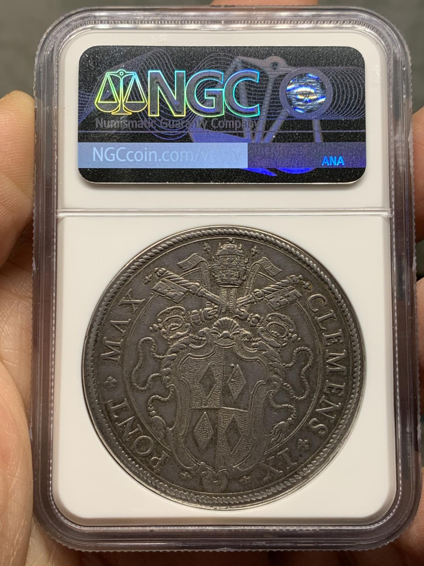 《竞宝斋》第473场 周日，周一 2场连拍 （全场包邮）欢迎送拍 唯一亚军分 NGC MS61 教皇国 1667-69 克莱门特九世 1P大银币 在位不足3年 对于这个教皇的币来说 每一枚都是不可多得的藏品 昆克AU品裸币3.6W成交