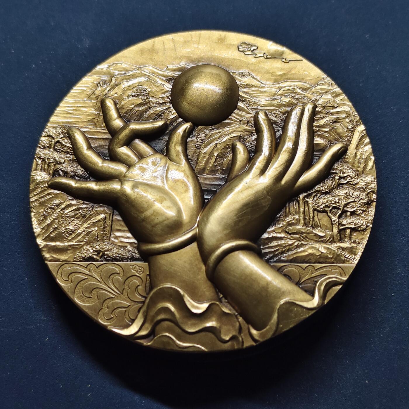 【全场包邮】纯粹捡漏拍515场 【铜章】中国沈阳造币厂出品2015年佛教四大名山系列地藏菩萨道场九华山60毫米大铜章